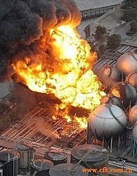 日本核電廠著火爆炸img cf8 com cn.jpg