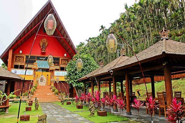 烏布雨林峇里島主題餐廳：群山圍繞隱身深山中，道地南洋異國峇里島風æƒ