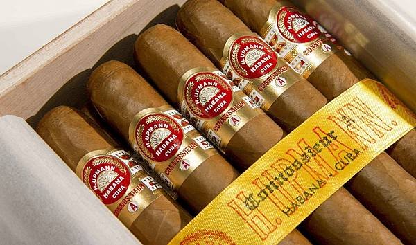 H._Upmann_Connossieur_A_94c8044f-dc7c-4651-ae88-47e830424318.jpg