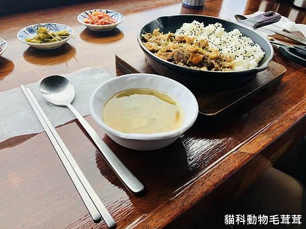 1909濟州島遊記-벵디黑豬肉飯.jpg