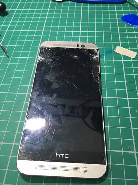 htc m9面板破裂