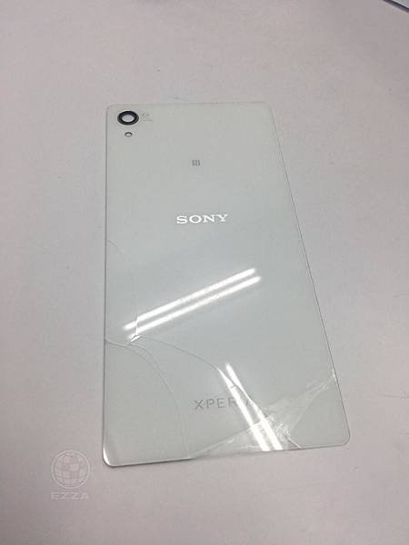 SONY Z2背蓋破裂