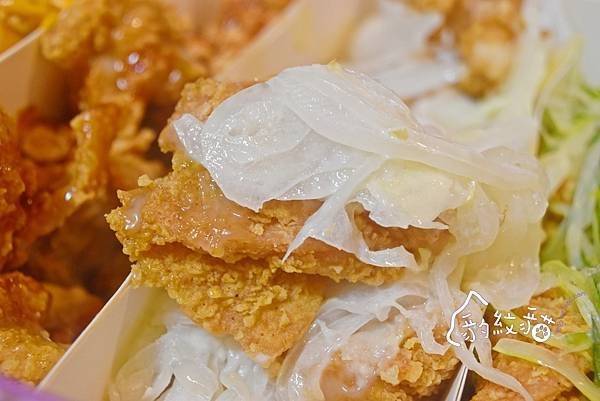 釜山西面美食 BOOR부어치킨 紫色招牌搶眼，四味炸雞好滋味