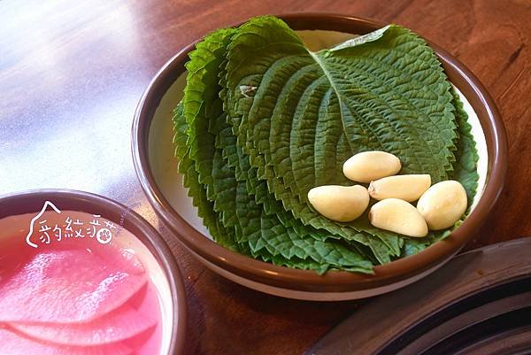 【釜山美食】구워삶기烤了又煮 西面特色辣烤肉，鮮嫩魷魚與醃燻