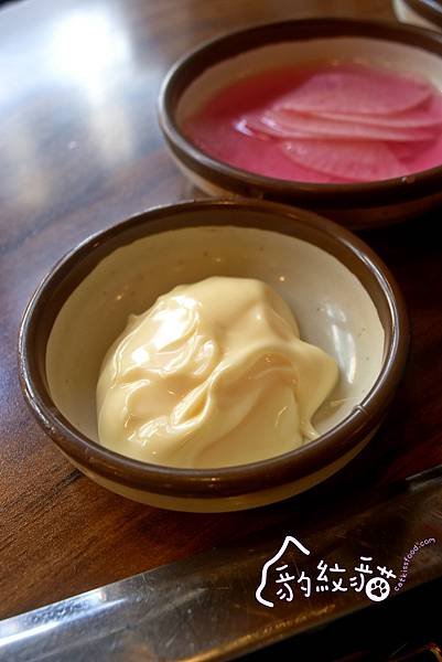 【釜山美食】구워삶기烤了又煮 西面特色辣烤肉，鮮嫩魷魚與醃燻