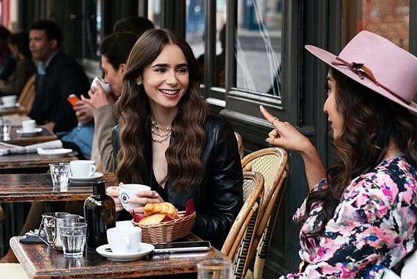 lily-collins-hits-back-at-haters-who-criticised-emily-in-paris.jpg