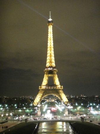 D4_09 Effel Tower.JPG