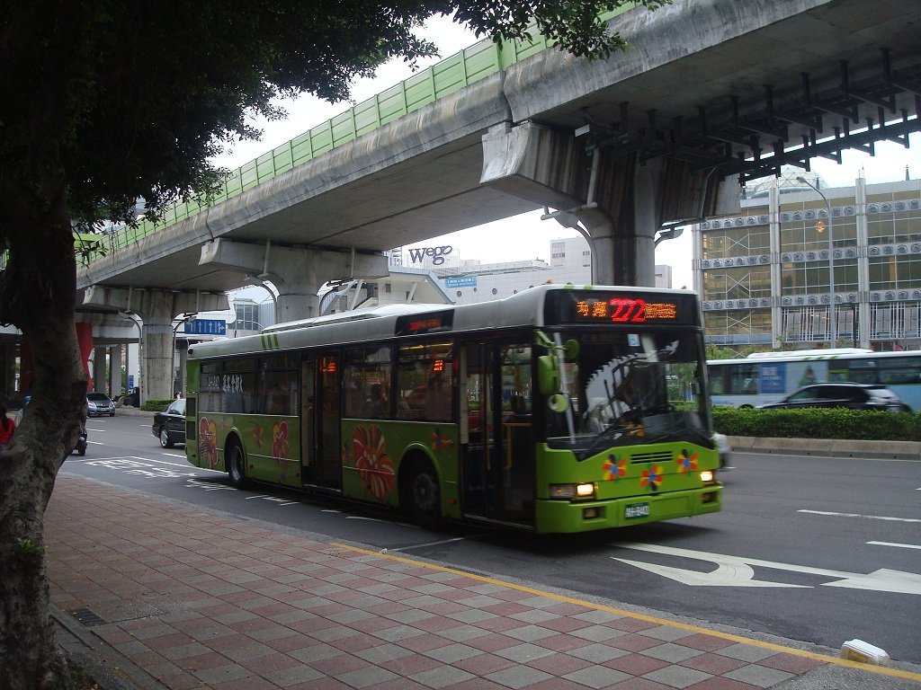 BUS07.JPG