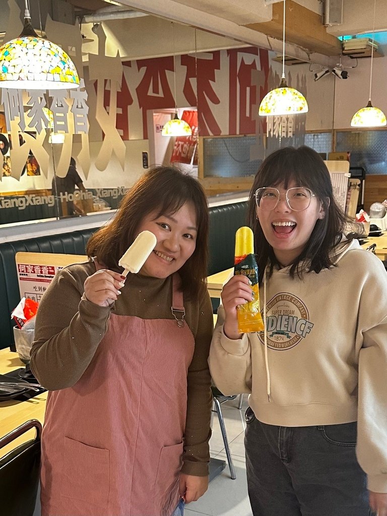 中和『何家香香』麻辣鴛鴦鍋吃到飽$499起！自助吧~肉片、肥