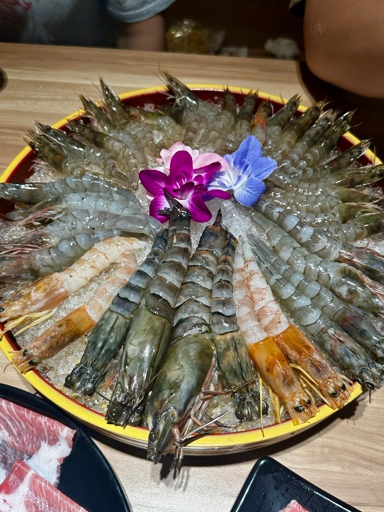 新北中和『匯川暖心鍋物』屠蝦計畫！蝦蝦抵家啦！豬肉也很無敵！