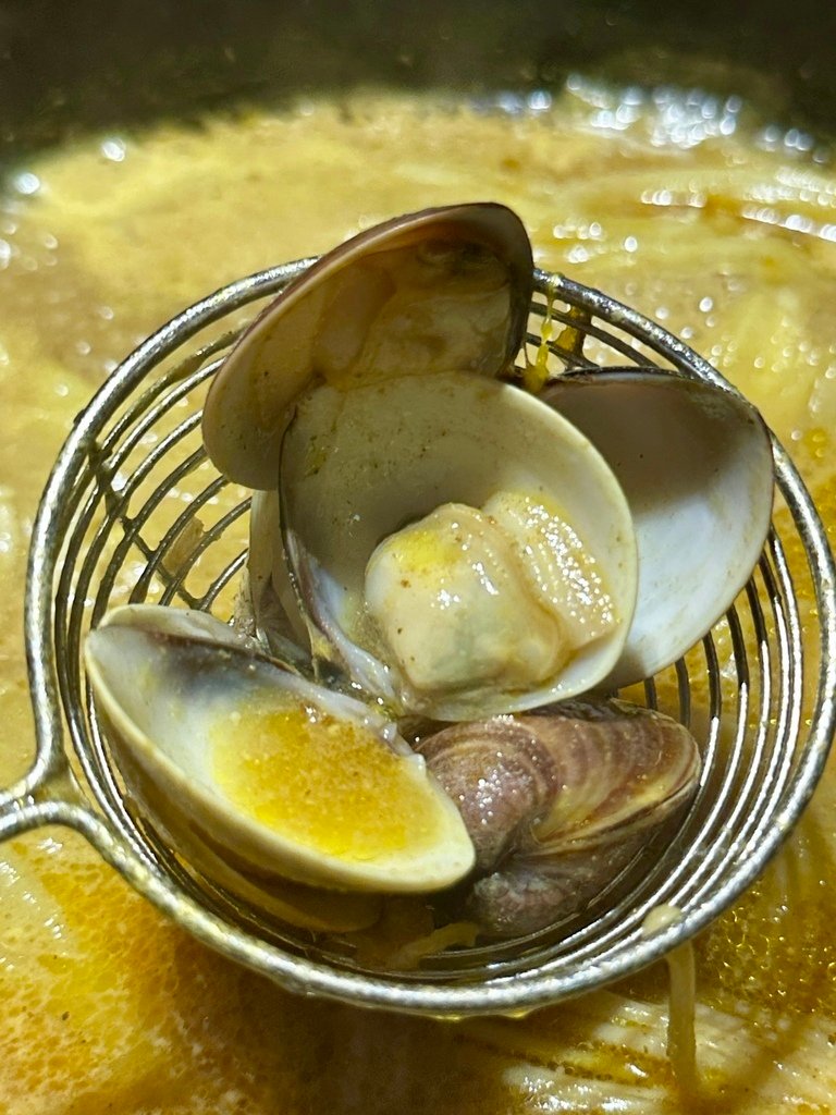 新北中和『匯川暖心鍋物』屠蝦計畫！蝦蝦抵家啦！豬肉也很無敵！