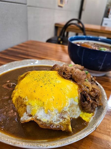 肥滋滋牛肉麵專賣店，專業製作的牛筋。