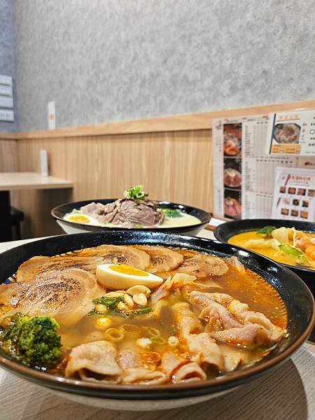 燒肉鍋燒 重慶酸辣+烏龍2.jpg