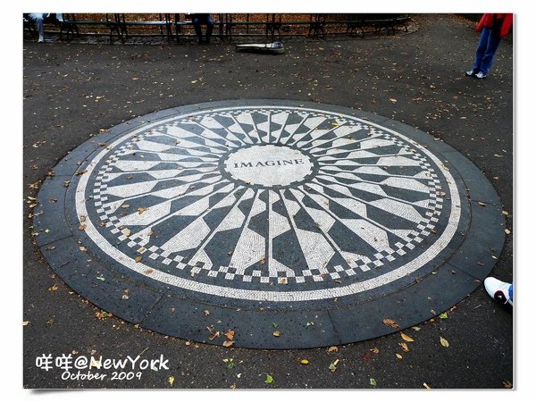 Central Park-029-Strawberry field.jpg