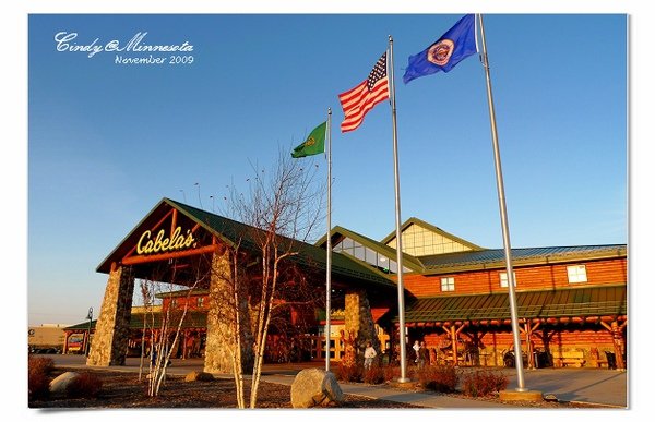 Cabela&apos;s-01.jpg