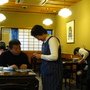 服務生都是老婆婆