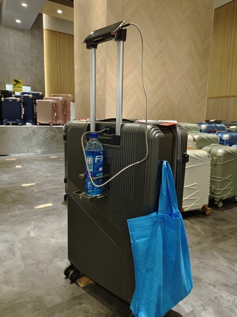 台中行李箱特賣會｜ 登機箱、胖胖箱、鋁框箱，上掀式行李箱 工