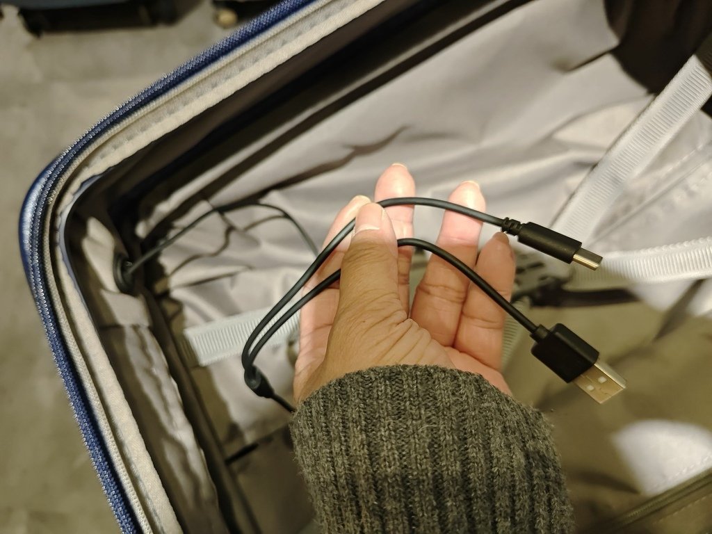 台中行李箱特賣會｜ 登機箱、胖胖箱、鋁框箱，上掀式行李箱 工