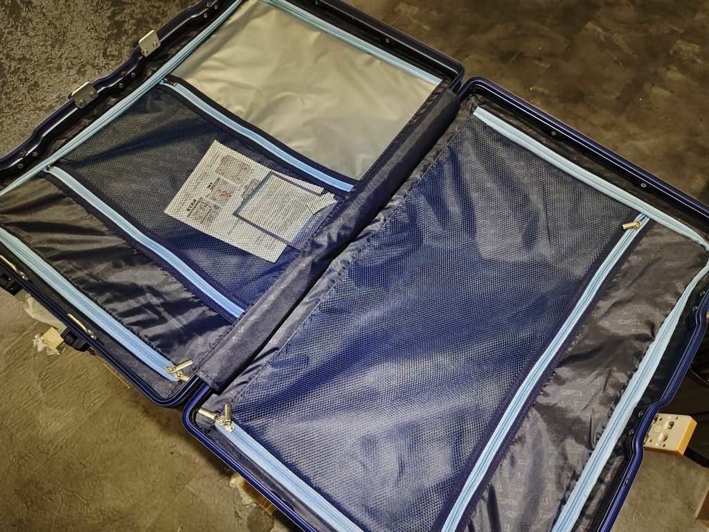 台中行李箱特賣會｜ 登機箱、胖胖箱、鋁框箱，上掀式行李箱 工