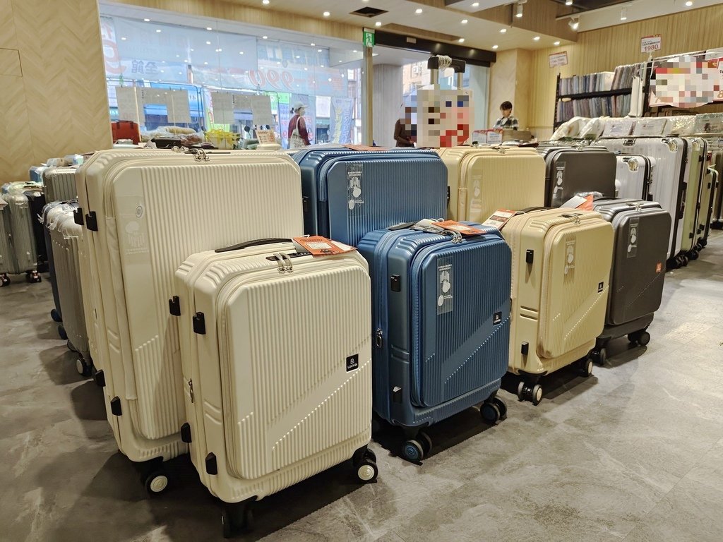 台中行李箱特賣會｜台中南屯大墩店 上掀式行李箱、登機箱、布料