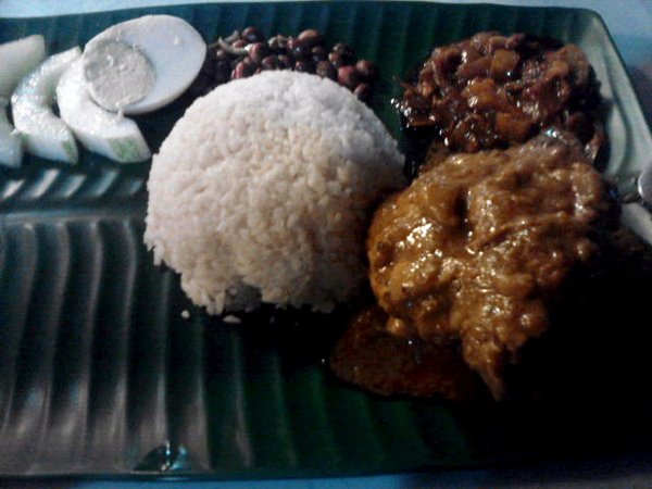 nasi lemak curry chicken.jpg
