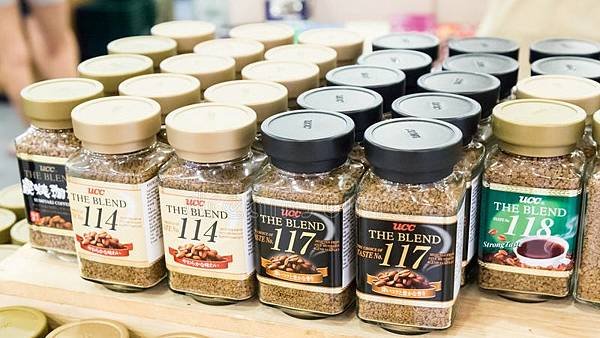 kuala-lumpur-malaysia-january-ucc-offers-variety-o-japanese-award-winning-instant-coffee-blend-retail-stores-85145667 (2).jpg