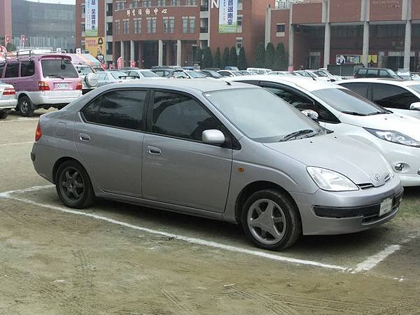 TOYOTA PRIUS I 右駕 (1)