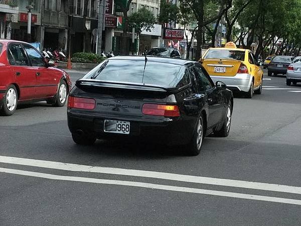 PORSCHE 968