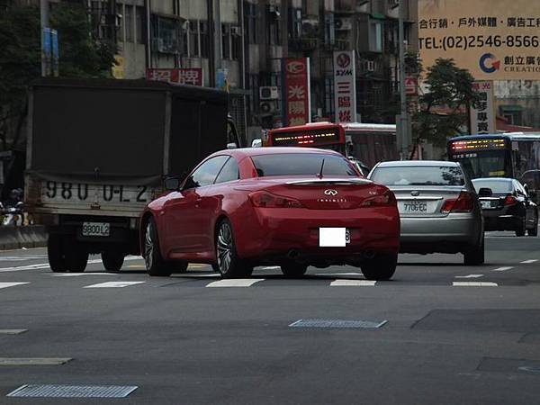 INFINITI G37S Convertible (2)