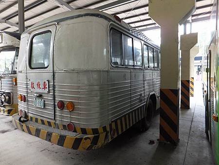 臺南高工教練車 (26).JPG