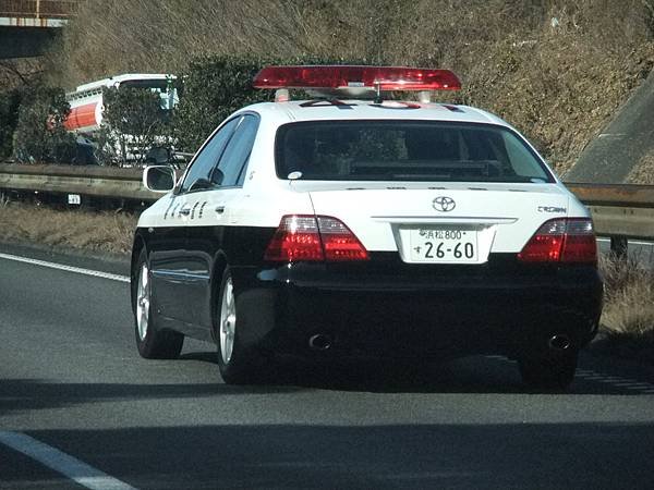 TOYOTA S180 CROWN 警車 (4)