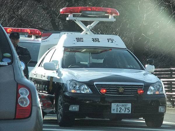 TOYOTA S180 CROWN 警車 (1)