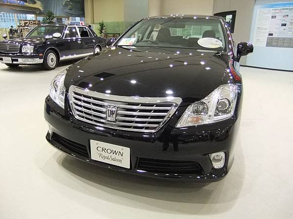 TOYOTA CROWN S200 RoyalSaloon (1)