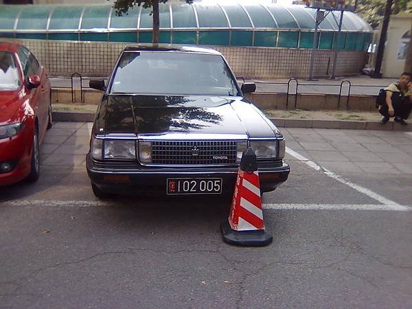 TOYOTA S130 CROWN Sedan RoyalSaloon 阿爾巴尼亞大使館 (J1)