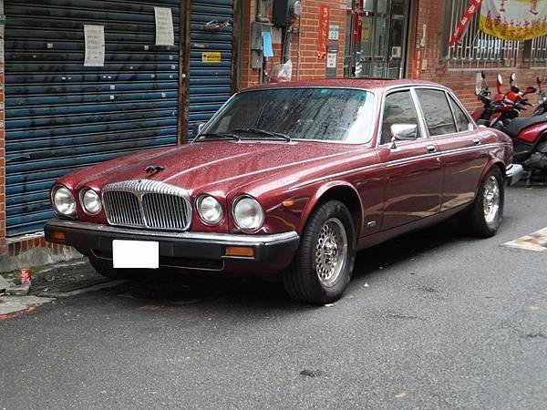 JAGUAR XJ Series-III Daimler (1)