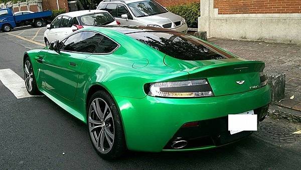 Aston Martin V12 VantageS by Wanger (4)
