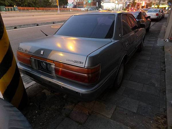 TOYOTA CROWN S130 HardTop 3.0 RoyalSaloonG (12)