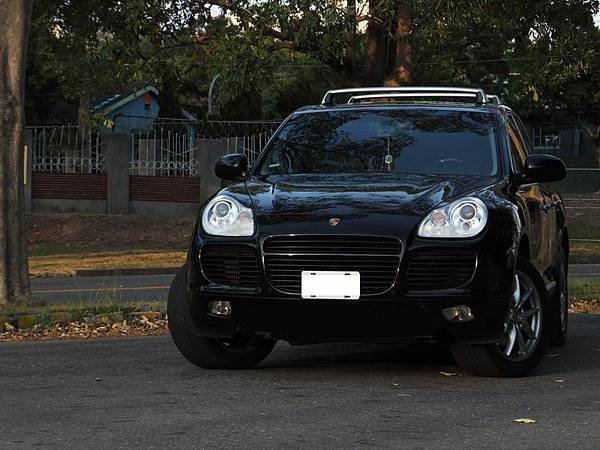 PORSCHE Cayenne Turbo (1).JPG