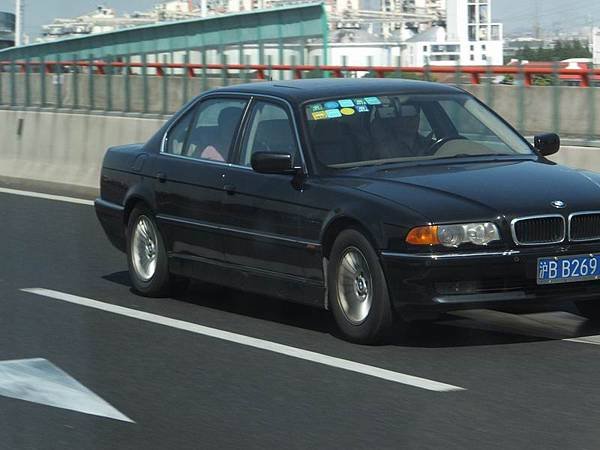 BMW E38.5 滬B-B (BF1)