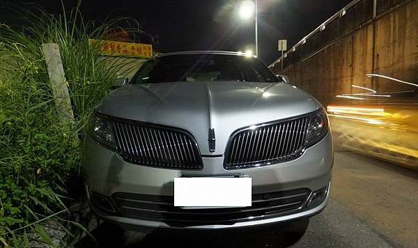 Lincoln MKS (1)