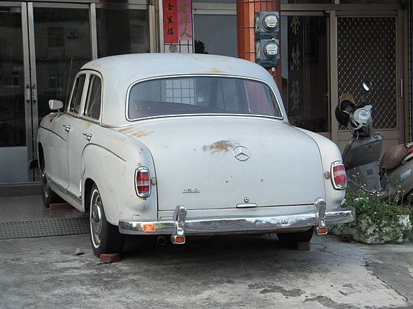 Mercedes-Benz W121 190