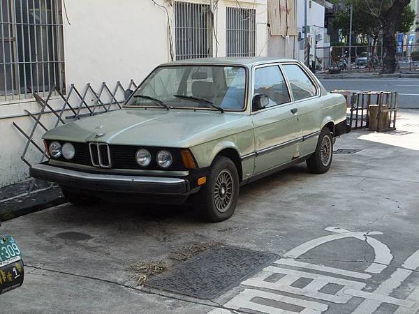 BMW E21 美規 (1)