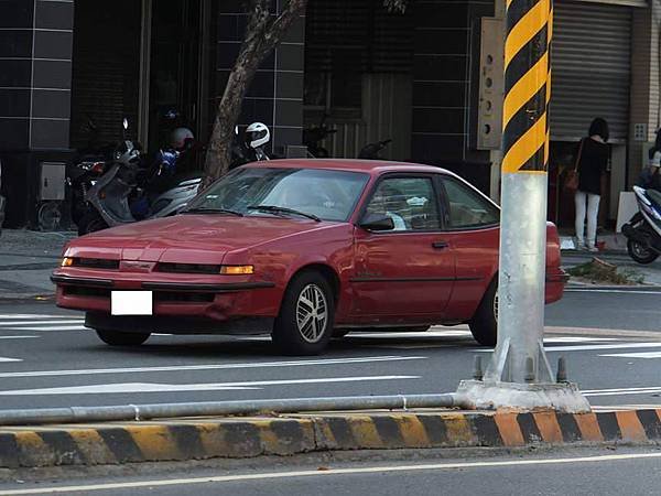 PONTIAC SUNBIRD 前期型 by 宗民