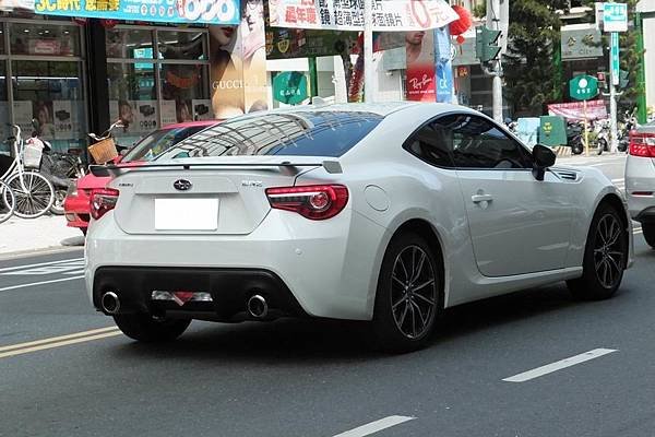 SUBARU BRZ 小改.JPG