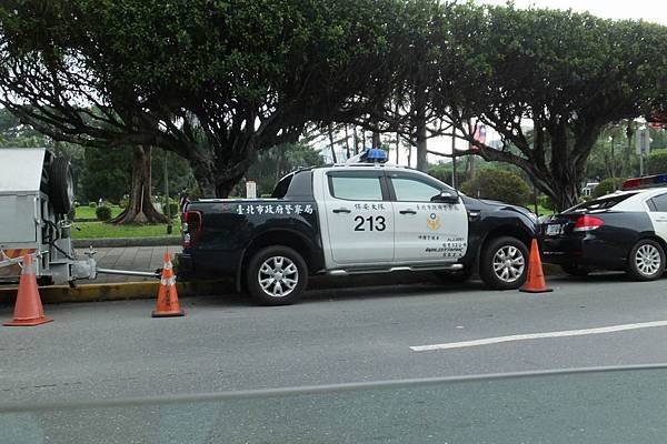 FORD RANGER 警車.JPG