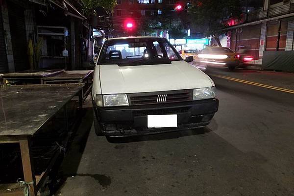 FIAT Uno 後期型.JPG