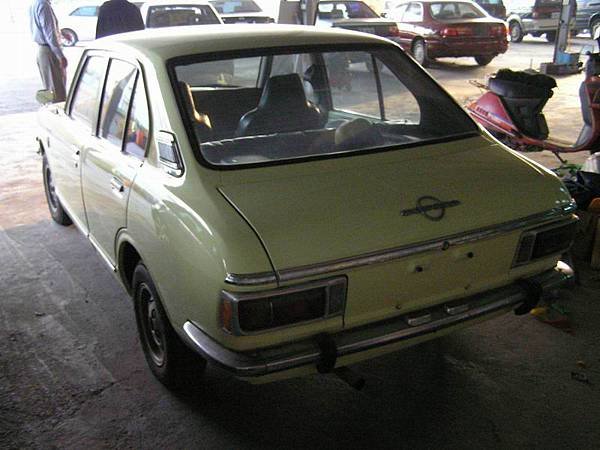 TOYOTA COROLLA E20 (10).JPG