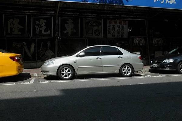 TOYOTA COROLLA E120 ALTIS Skylight.JPG