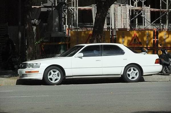 LEXUS LS400 C10 (9).JPG