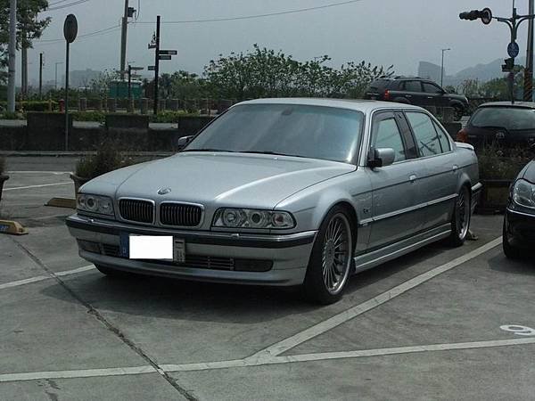 BMW E38 L7 改裝.JPG